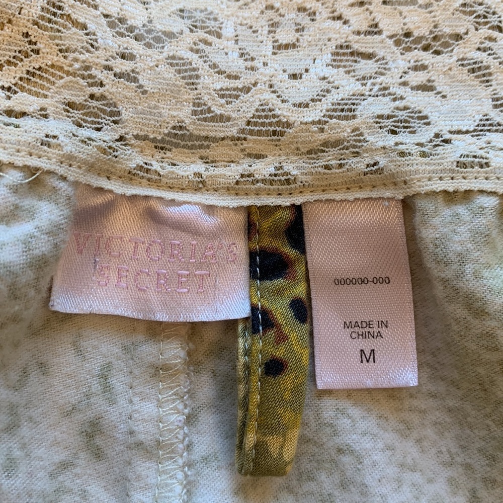 Victoria’s Secret Cheetah PJ Bottoms • Sz M • NEW! - Picture 5 of 10